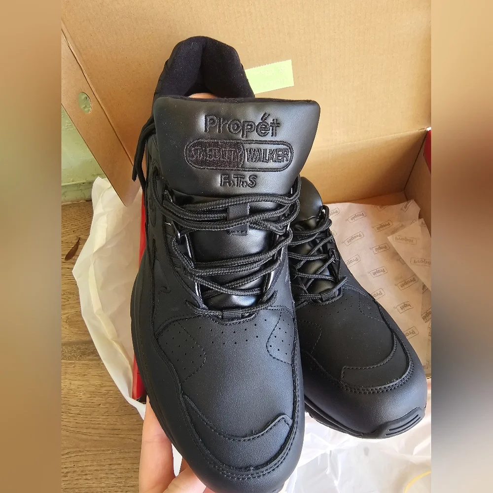 Propet Men's Black Leather Sneakers - Picture 7 of 12